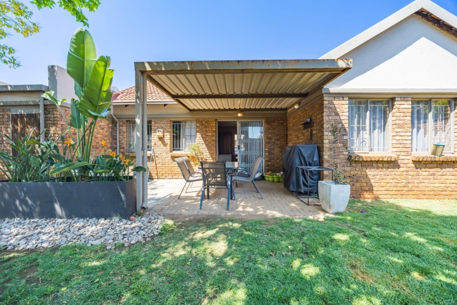 2 Bedroom Property for Sale in Equestria Gauteng