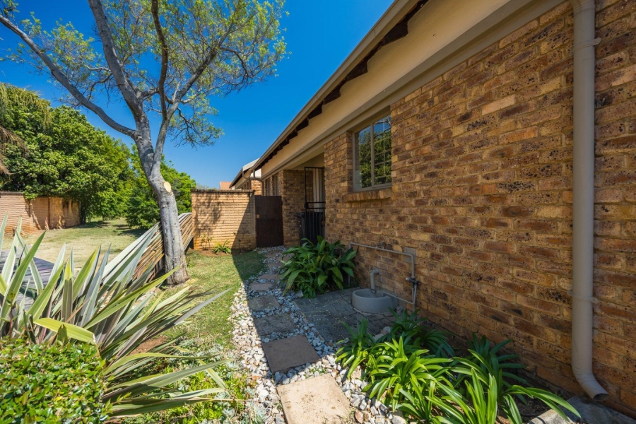 2 Bedroom Property for Sale in Equestria Gauteng