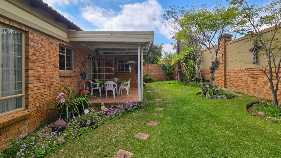 3 Bedroom Property for Sale in Moreleta Park Gauteng