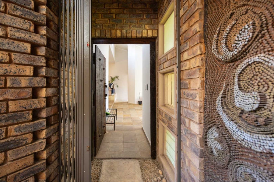 3 Bedroom Property for Sale in La Montagne Gauteng