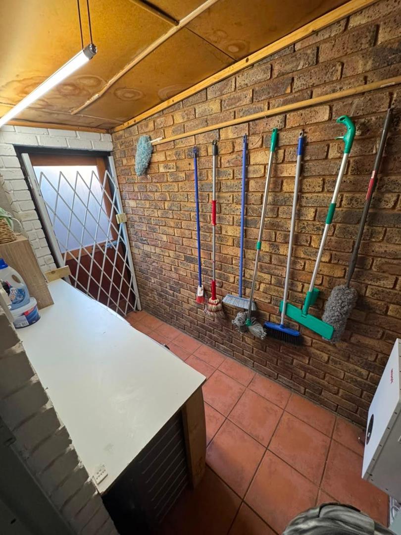 3 Bedroom Property for Sale in La Montagne Gauteng