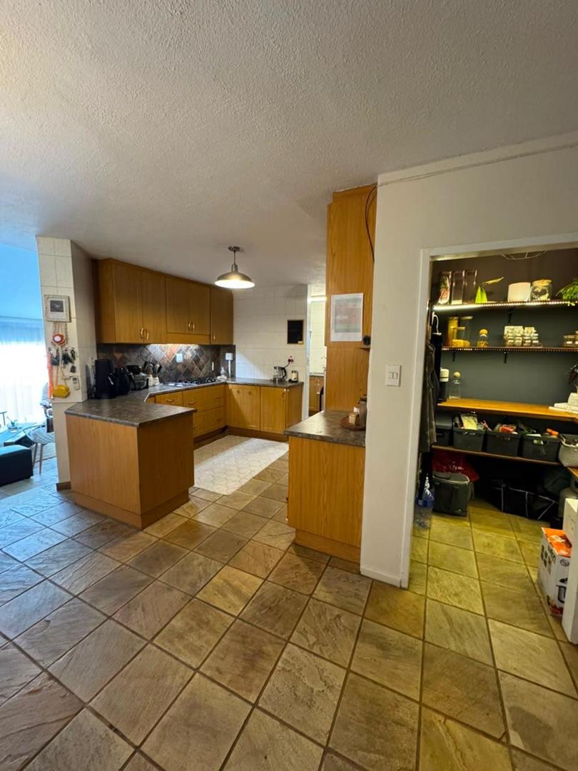 3 Bedroom Property for Sale in La Montagne Gauteng