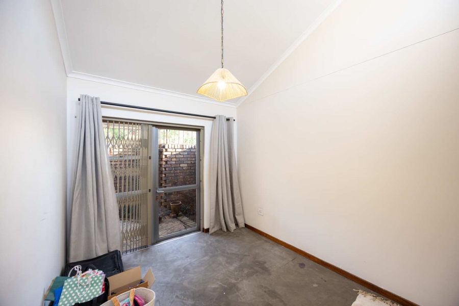 3 Bedroom Property for Sale in La Montagne Gauteng