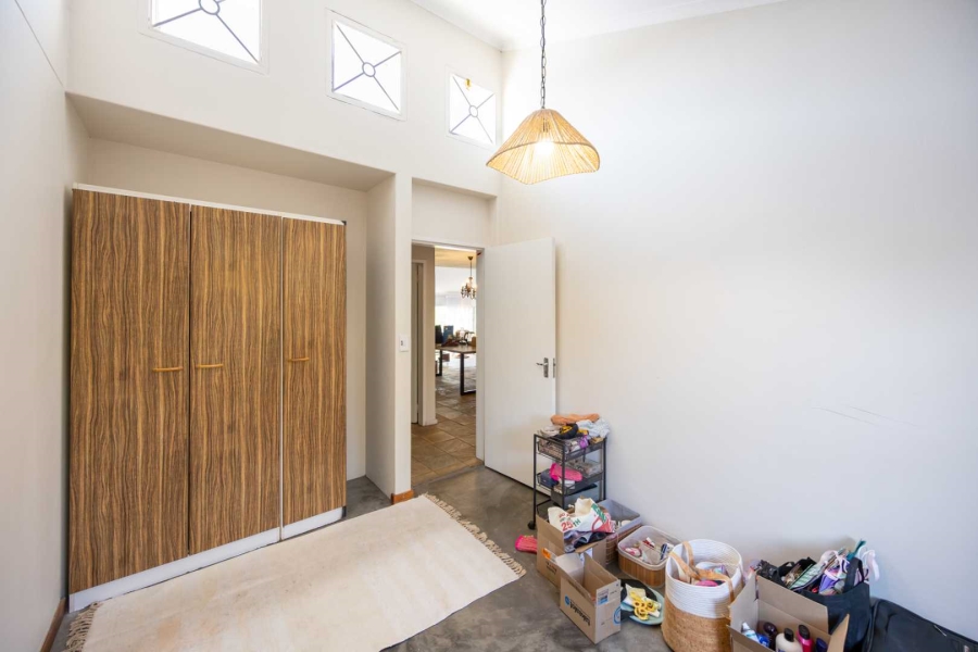 3 Bedroom Property for Sale in La Montagne Gauteng