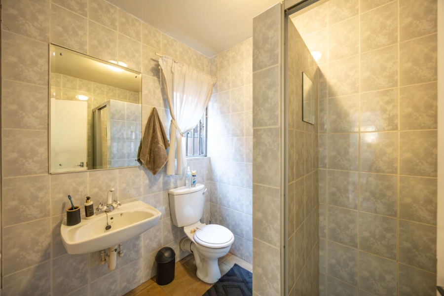 3 Bedroom Property for Sale in La Montagne Gauteng