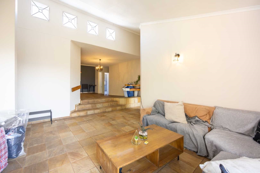 3 Bedroom Property for Sale in La Montagne Gauteng