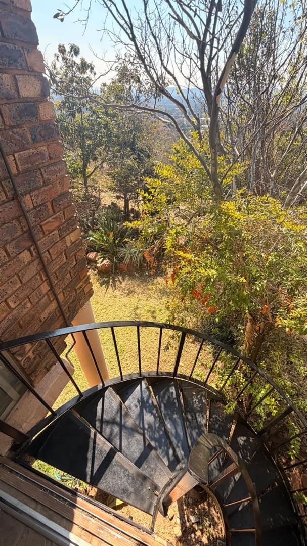 3 Bedroom Property for Sale in La Montagne Gauteng