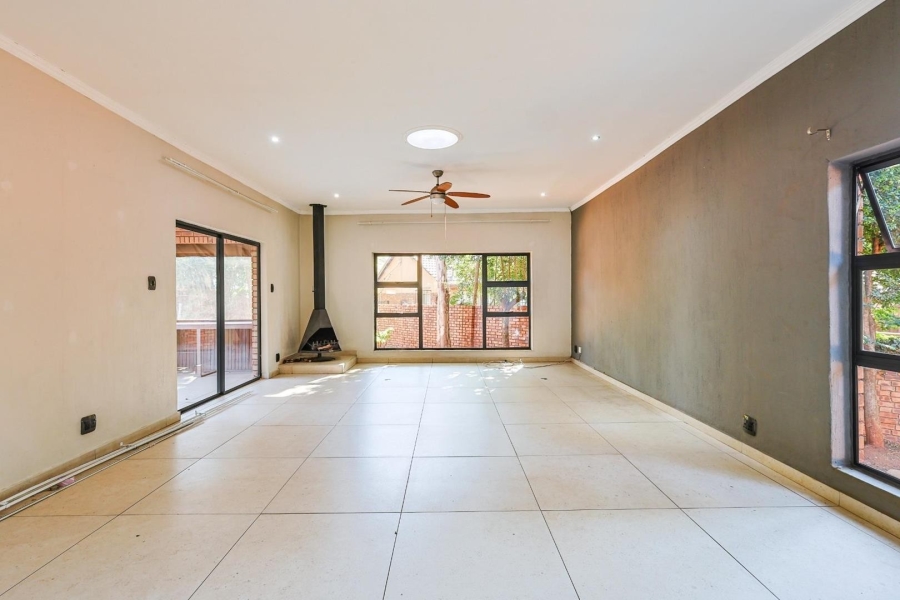 4 Bedroom Property for Sale in Die Wilgers Gauteng