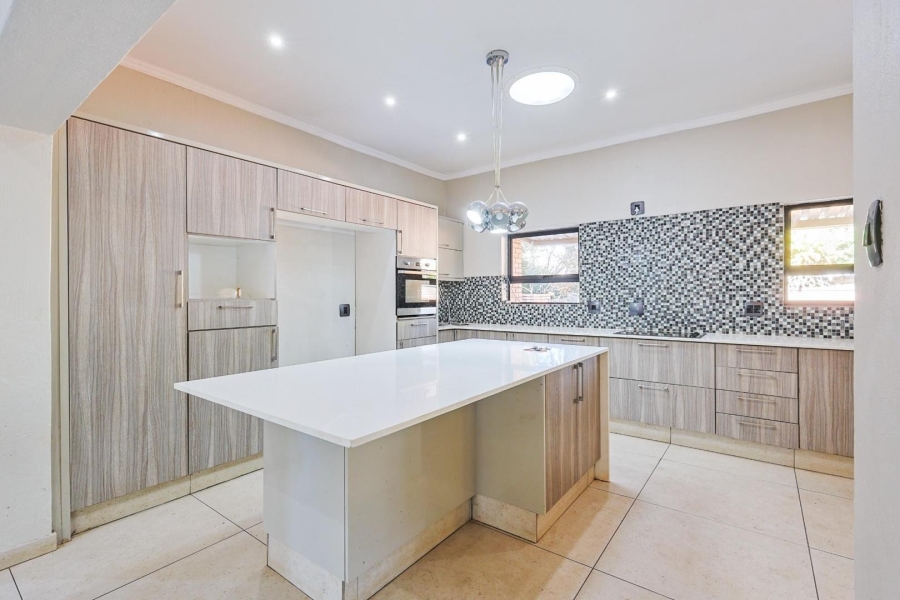 4 Bedroom Property for Sale in Die Wilgers Gauteng