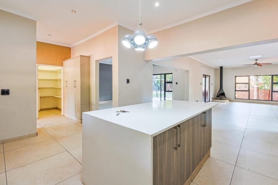 4 Bedroom Property for Sale in Die Wilgers Gauteng