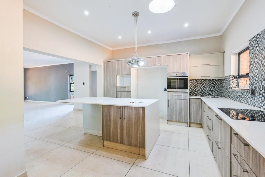 4 Bedroom Property for Sale in Die Wilgers Gauteng