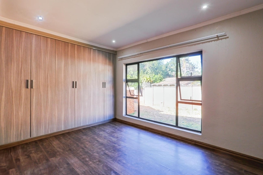4 Bedroom Property for Sale in Die Wilgers Gauteng