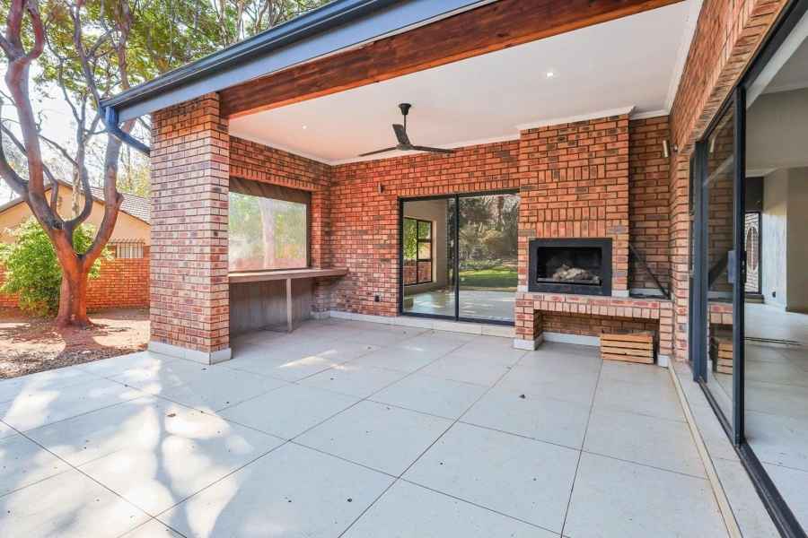 4 Bedroom Property for Sale in Die Wilgers Gauteng