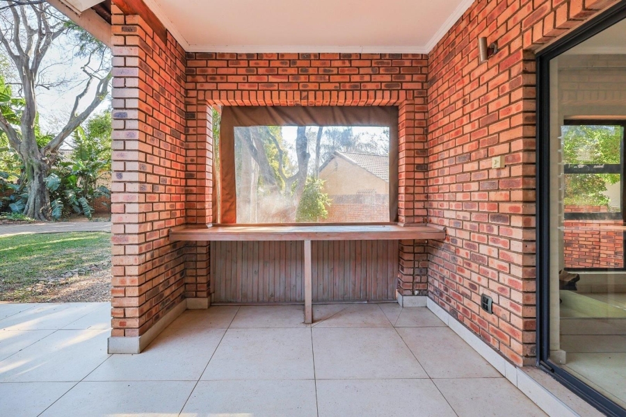 4 Bedroom Property for Sale in Die Wilgers Gauteng