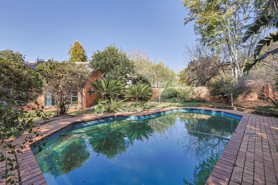 4 Bedroom Property for Sale in Die Wilgers Gauteng