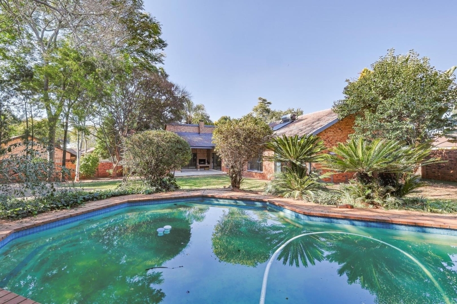 4 Bedroom Property for Sale in Die Wilgers Gauteng