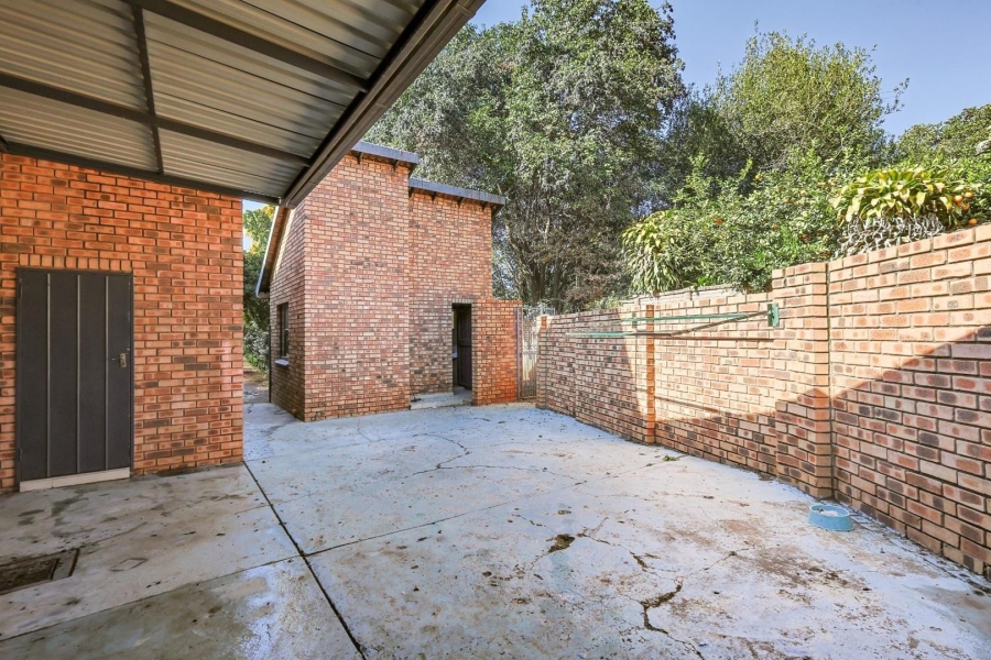 4 Bedroom Property for Sale in Die Wilgers Gauteng
