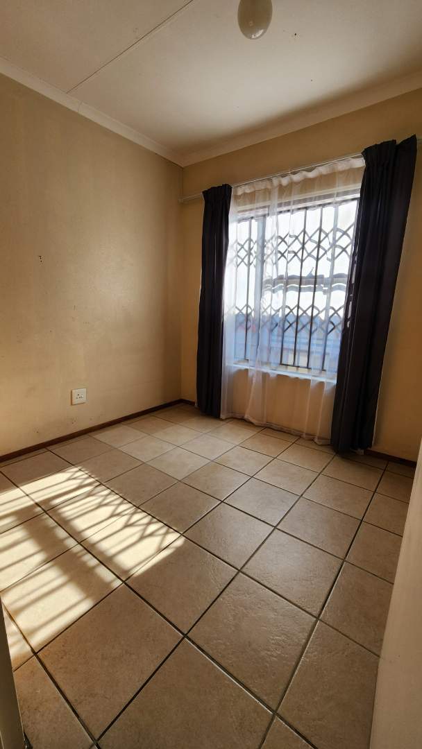 To Let 3 Bedroom Property for Rent in Heatherview Gauteng