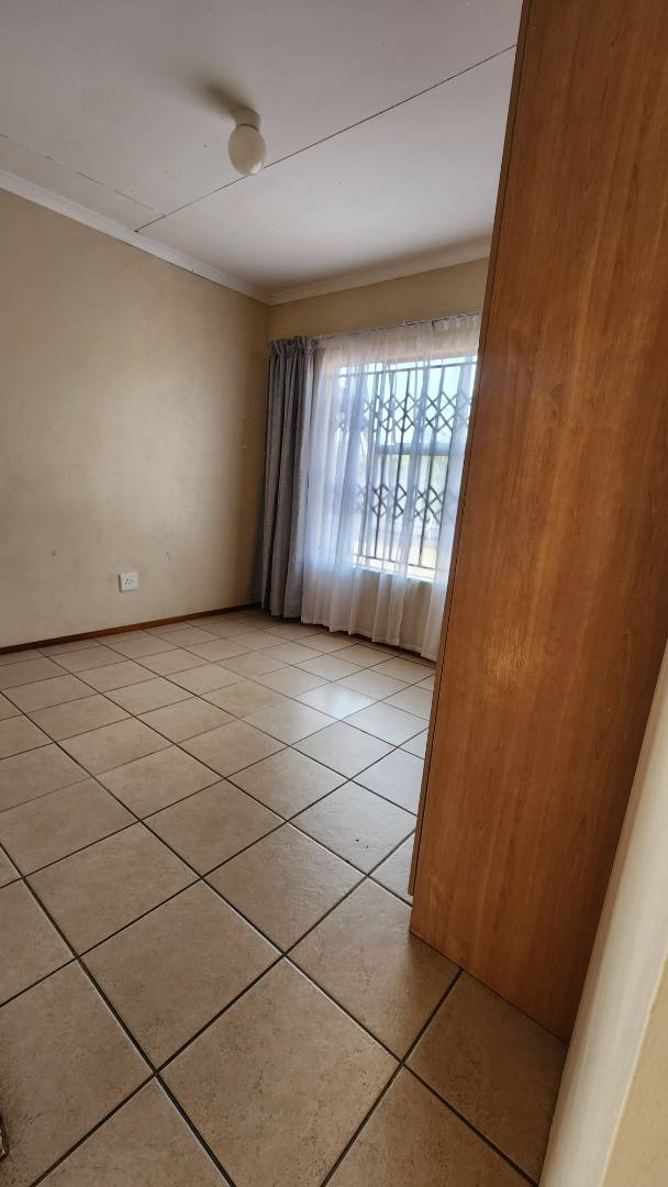 To Let 3 Bedroom Property for Rent in Heatherview Gauteng