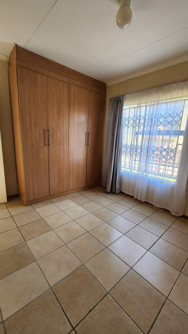 To Let 3 Bedroom Property for Rent in Heatherview Gauteng