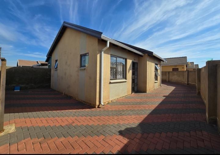 2 Bedroom Property for Sale in Savanna City Gauteng