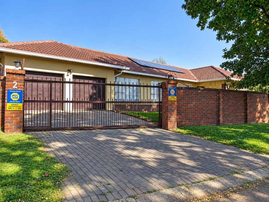 3 Bedroom Property for Sale in Glenvista Gauteng