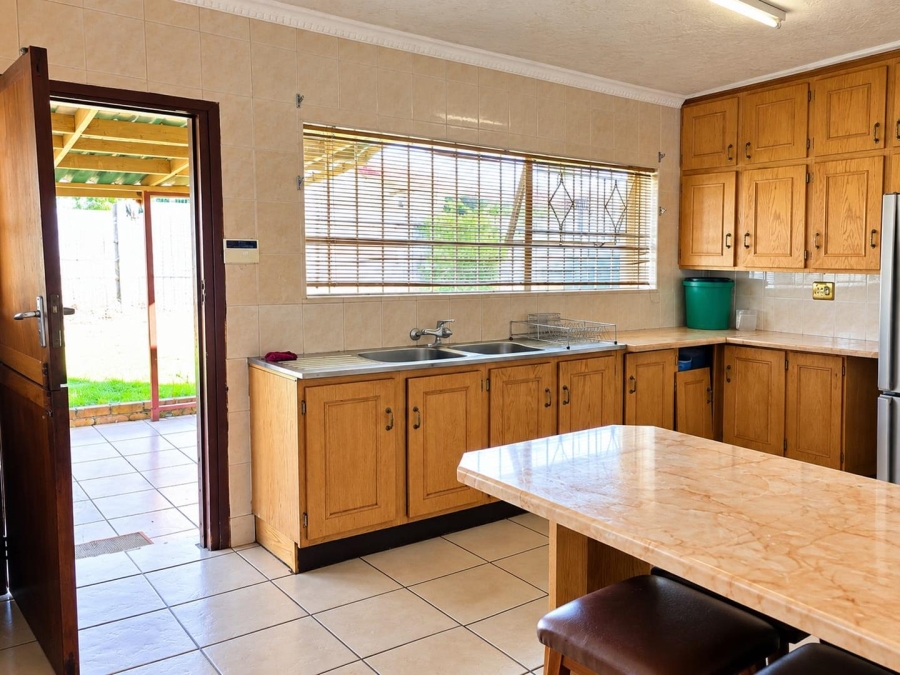 3 Bedroom Property for Sale in Glenvista Gauteng