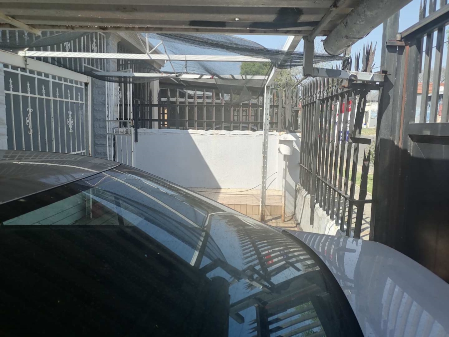 3 Bedroom Property for Sale in Rosettenville Gauteng