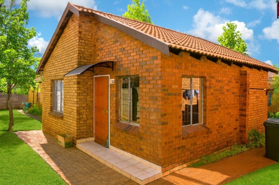 To Let 2 Bedroom Property for Rent in Protea Glen Gauteng