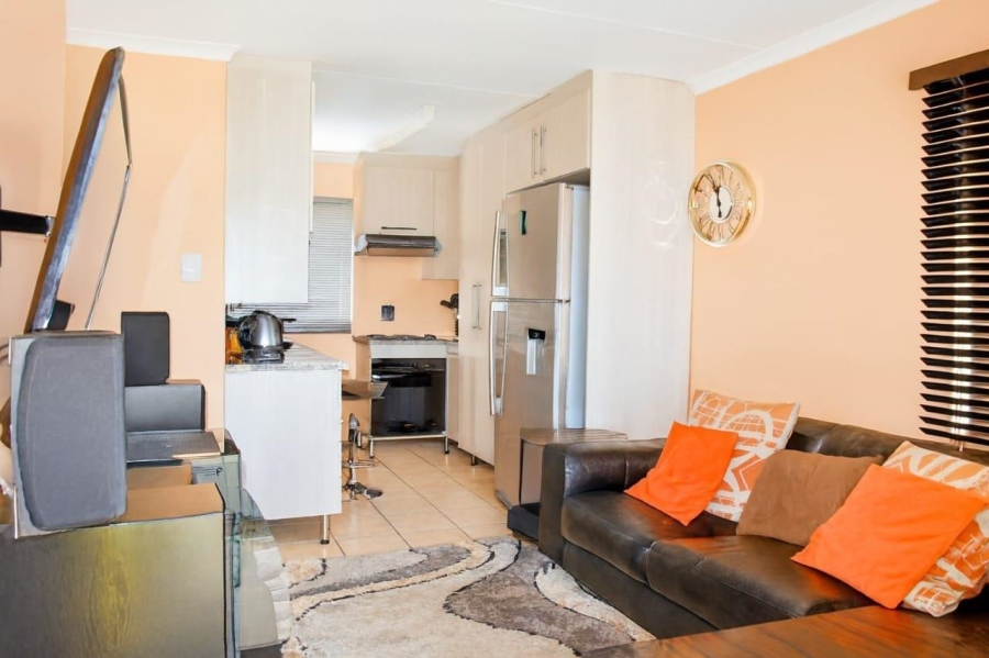To Let 2 Bedroom Property for Rent in Protea Glen Gauteng