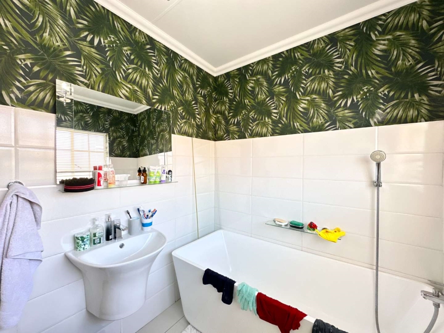 3 Bedroom Property for Sale in Equestria Gauteng