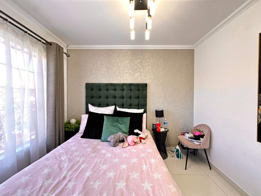 3 Bedroom Property for Sale in Equestria Gauteng