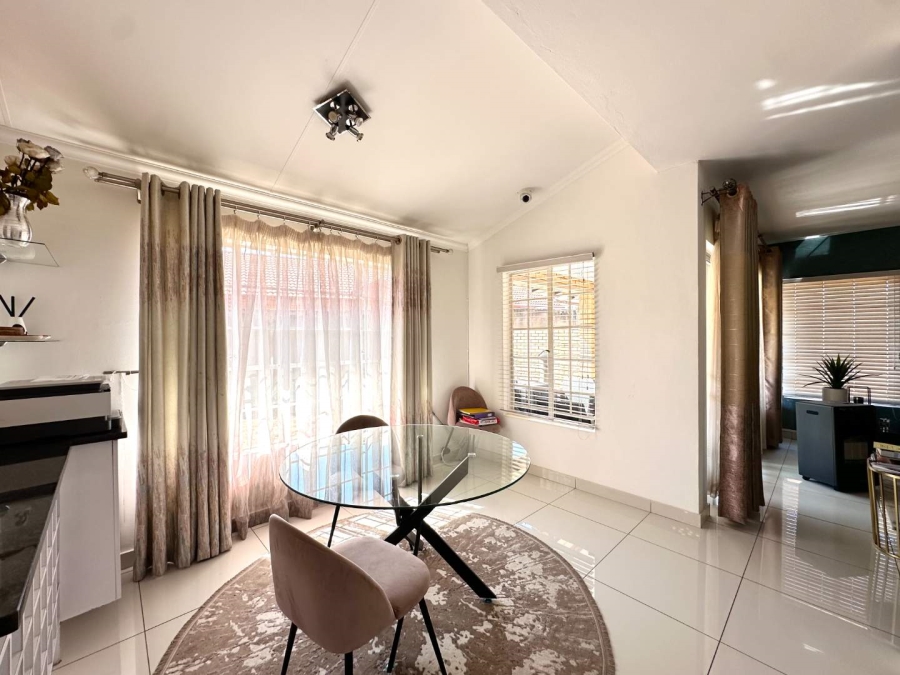 3 Bedroom Property for Sale in Equestria Gauteng