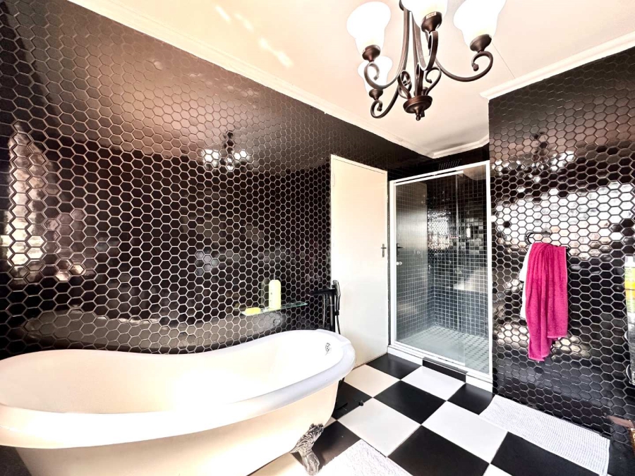 3 Bedroom Property for Sale in Equestria Gauteng