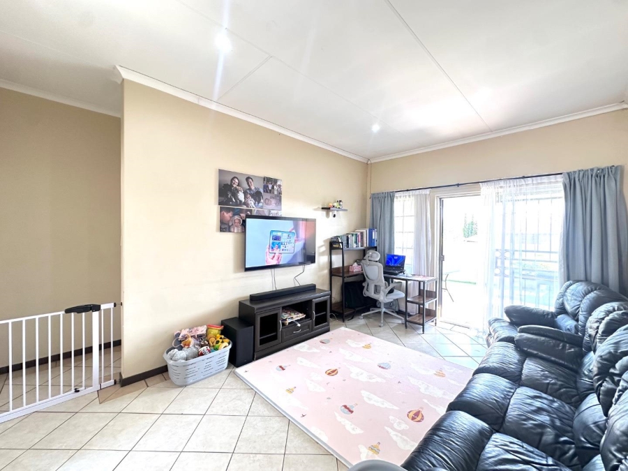 2 Bedroom Property for Sale in Mooikloof Ridge Gauteng