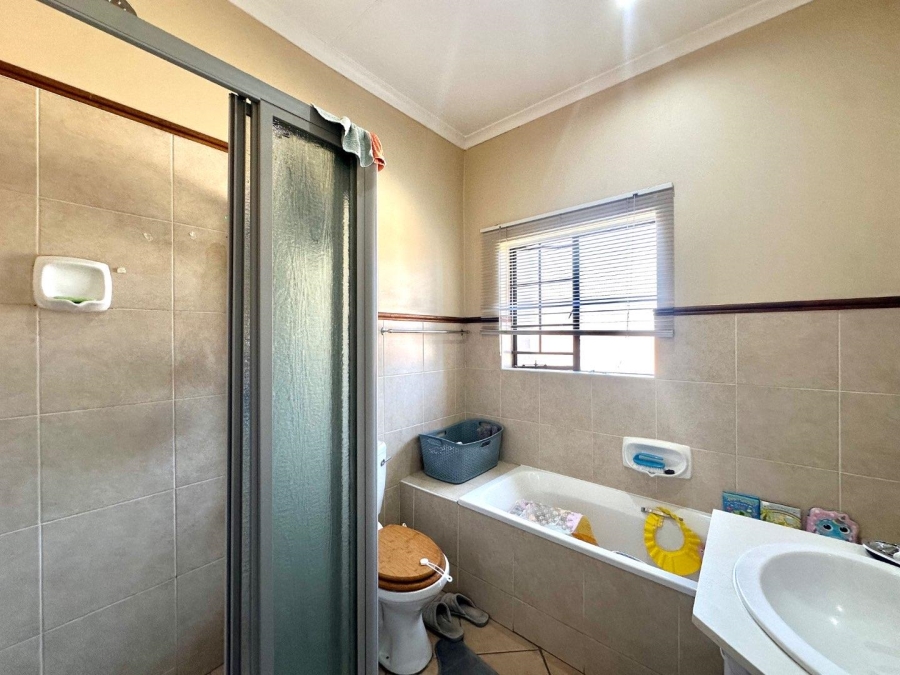 2 Bedroom Property for Sale in Mooikloof Ridge Gauteng