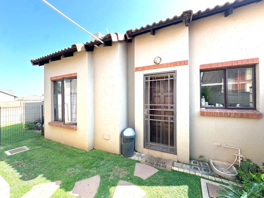 2 Bedroom Property for Sale in Mooikloof Ridge Gauteng