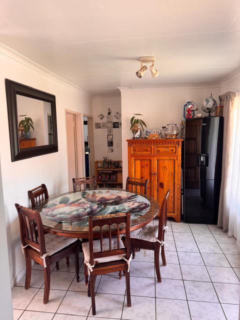 2 Bedroom Property for Sale in Faerie Glen Gauteng