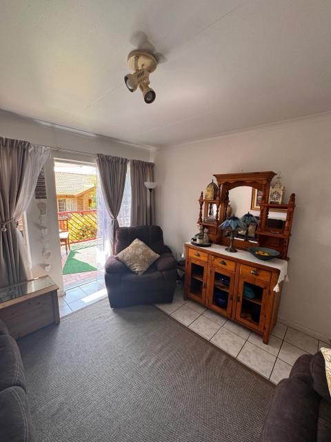 2 Bedroom Property for Sale in Faerie Glen Gauteng