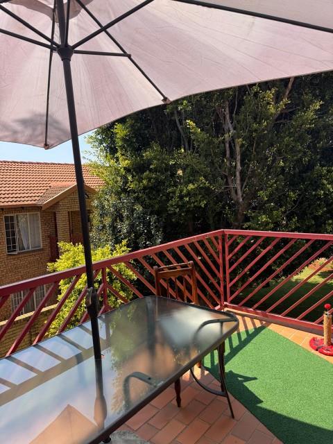 2 Bedroom Property for Sale in Faerie Glen Gauteng
