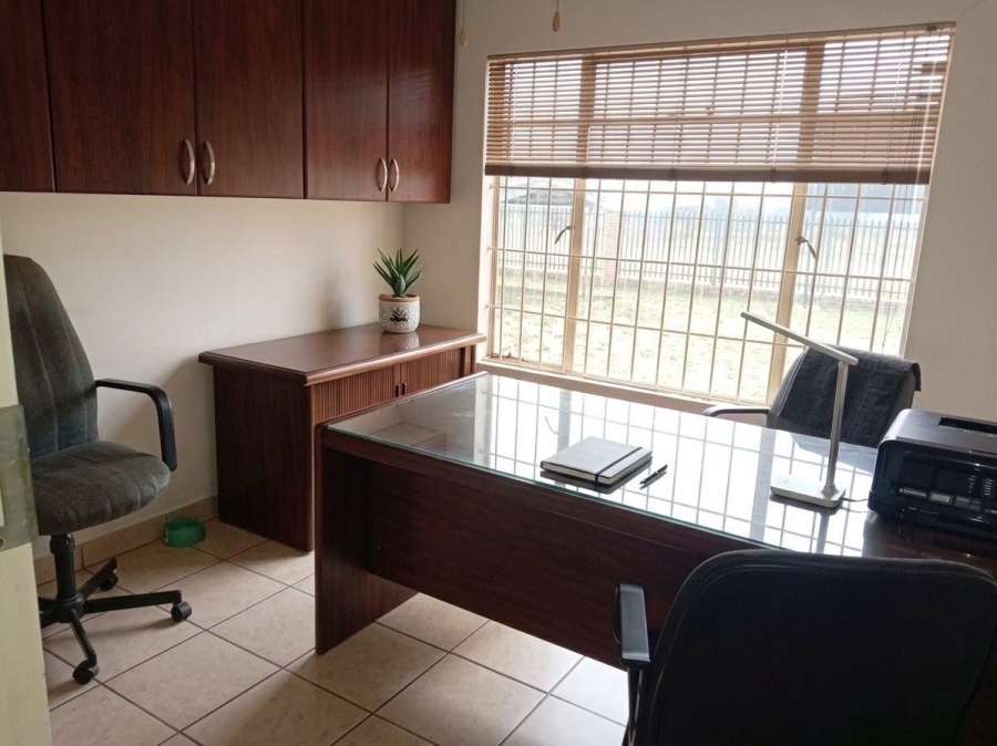 Commercial Property for Sale in Zandfontein AH Gauteng