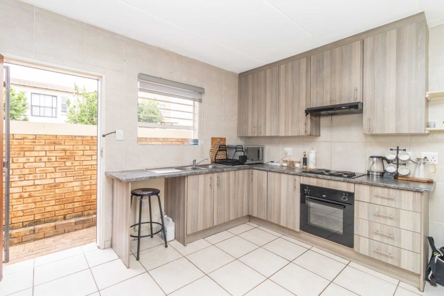 To Let 3 Bedroom Property for Rent in Wilgeheuwel Gauteng
