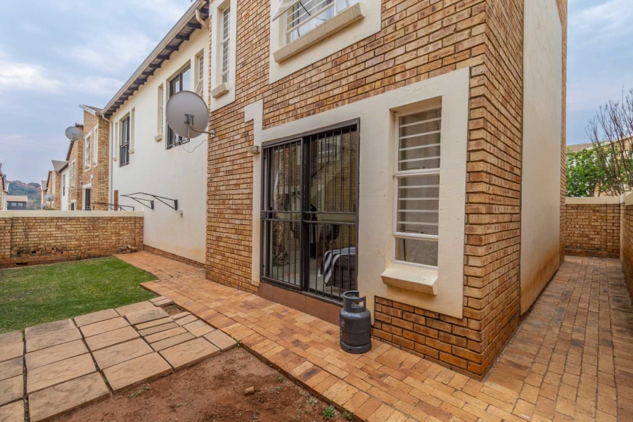 To Let 3 Bedroom Property for Rent in Wilgeheuwel Gauteng