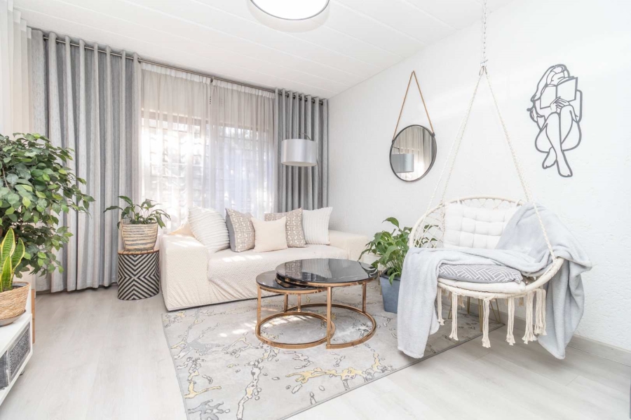 1 Bedroom Property for Sale in Paulshof Gauteng