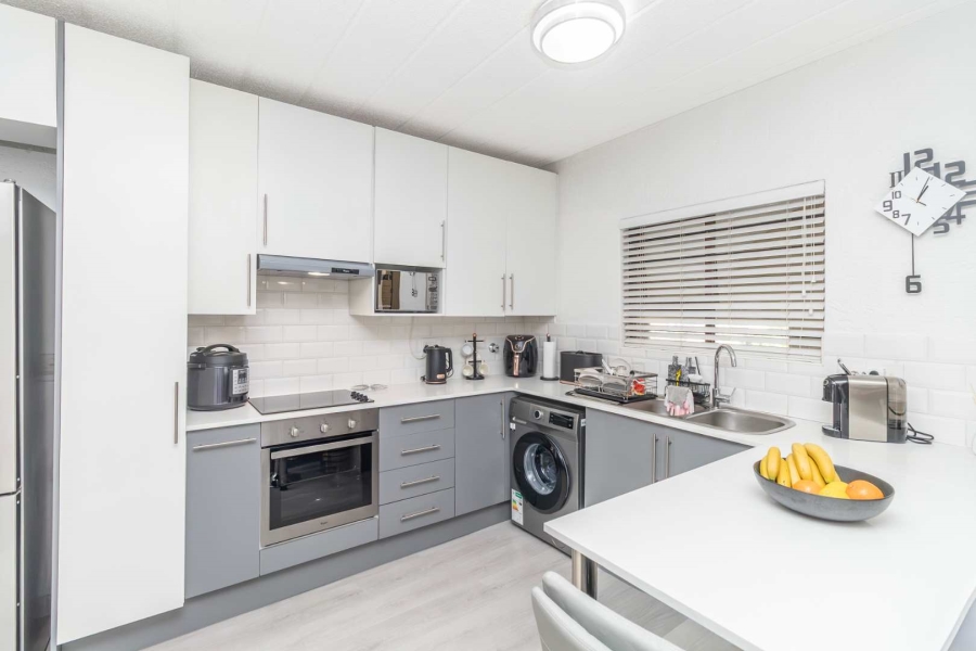 1 Bedroom Property for Sale in Paulshof Gauteng