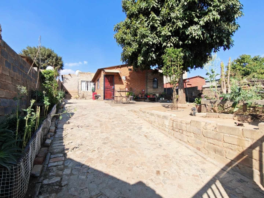 8 Bedroom Property for Sale in Cosmo City Gauteng