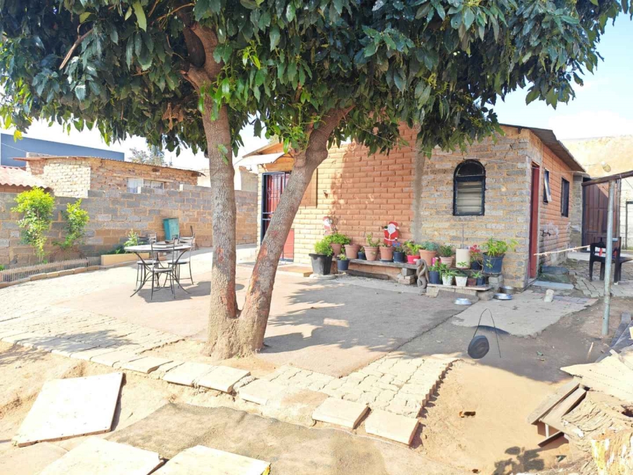8 Bedroom Property for Sale in Cosmo City Gauteng
