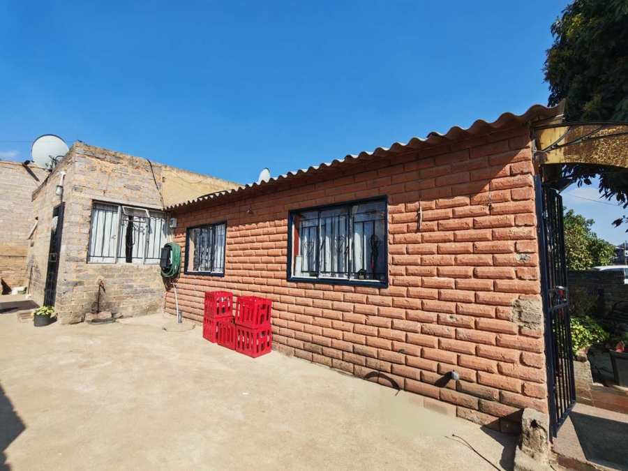 8 Bedroom Property for Sale in Cosmo City Gauteng