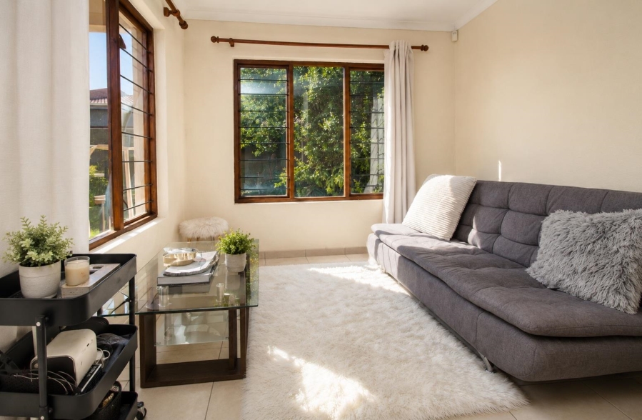 3 Bedroom Property for Sale in Radiokop Gauteng
