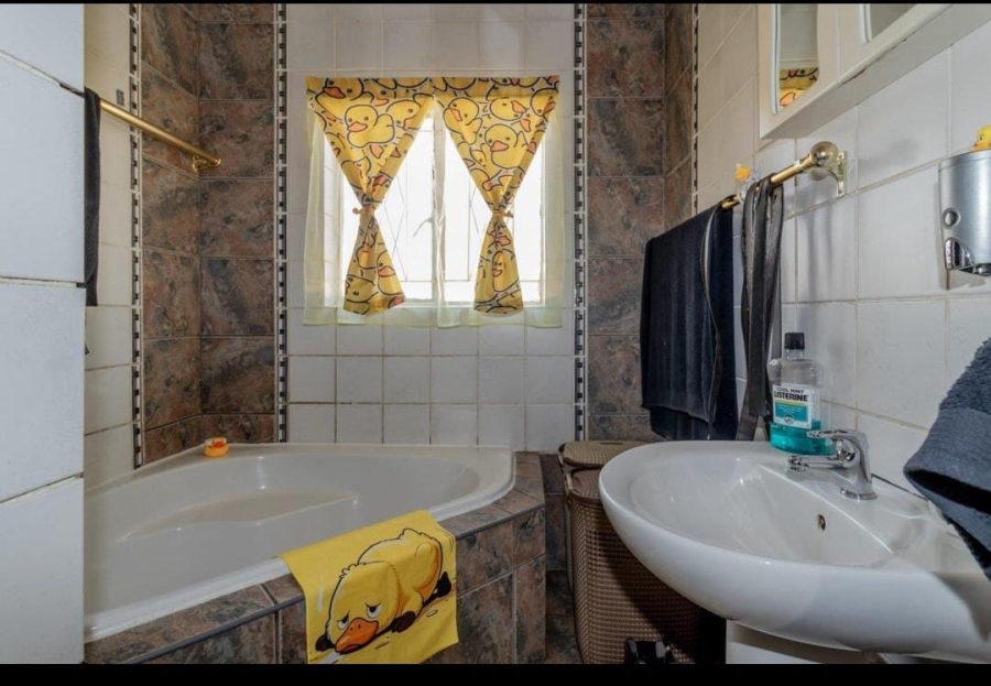 3 Bedroom Property for Sale in Edelweiss Gauteng
